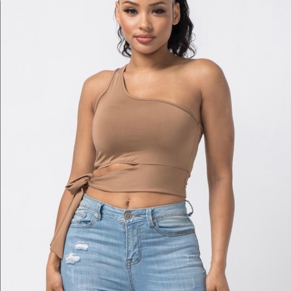 Nude Crop - Picture 2 of 3